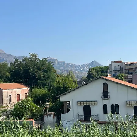 Affitta Dalla Nonna Giardini Naxos